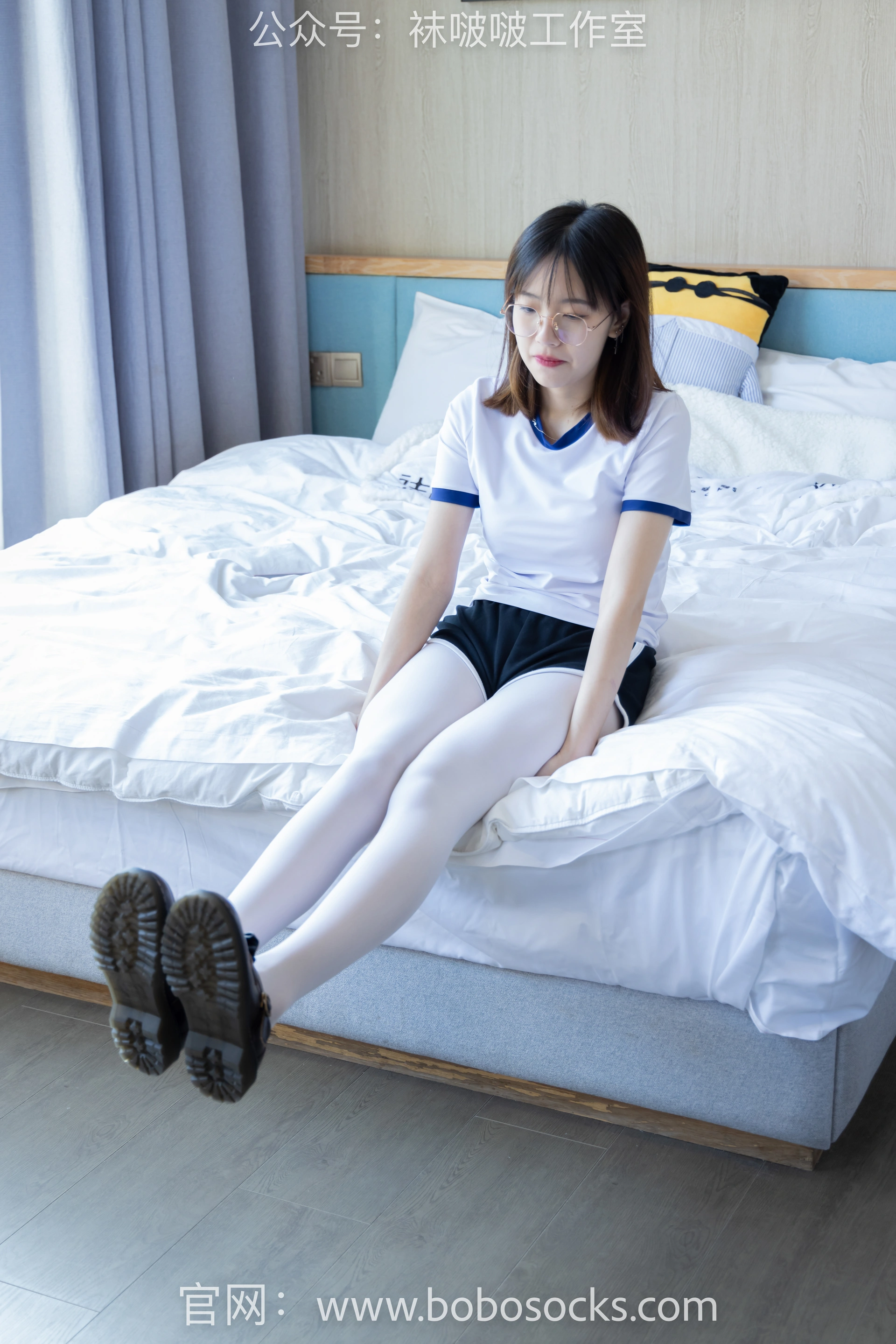 [BoBoSocks袜啵啵]NO.108 小甜豆-皮鞋、厚白丝、踩奶油蛋糕剧情 1
